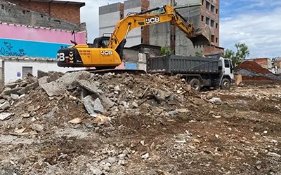 DEMOLIÇÃO DE GRANDE PORTE